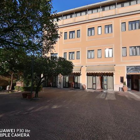 Hotel Giardino Degli Aranci Frattamaggiore Exterior foto