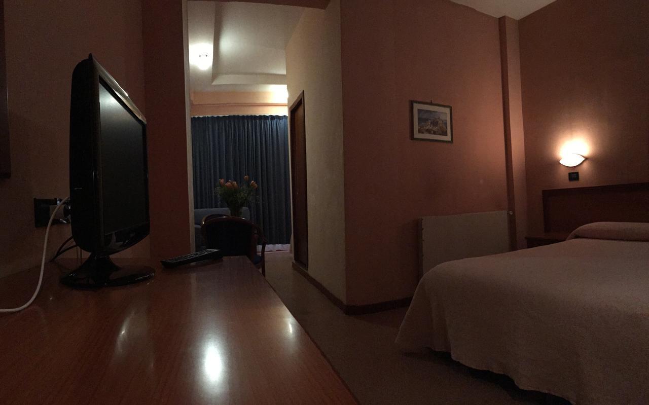 Hotel Giardino Degli Aranci Frattamaggiore Exterior foto